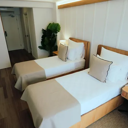 Skopea Exclusive Hotell *
